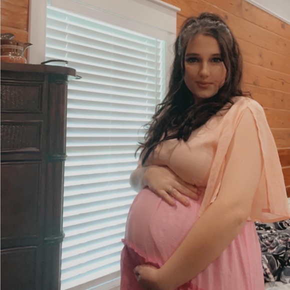 Meet your Posher, Taylor - Picture 1 of 1